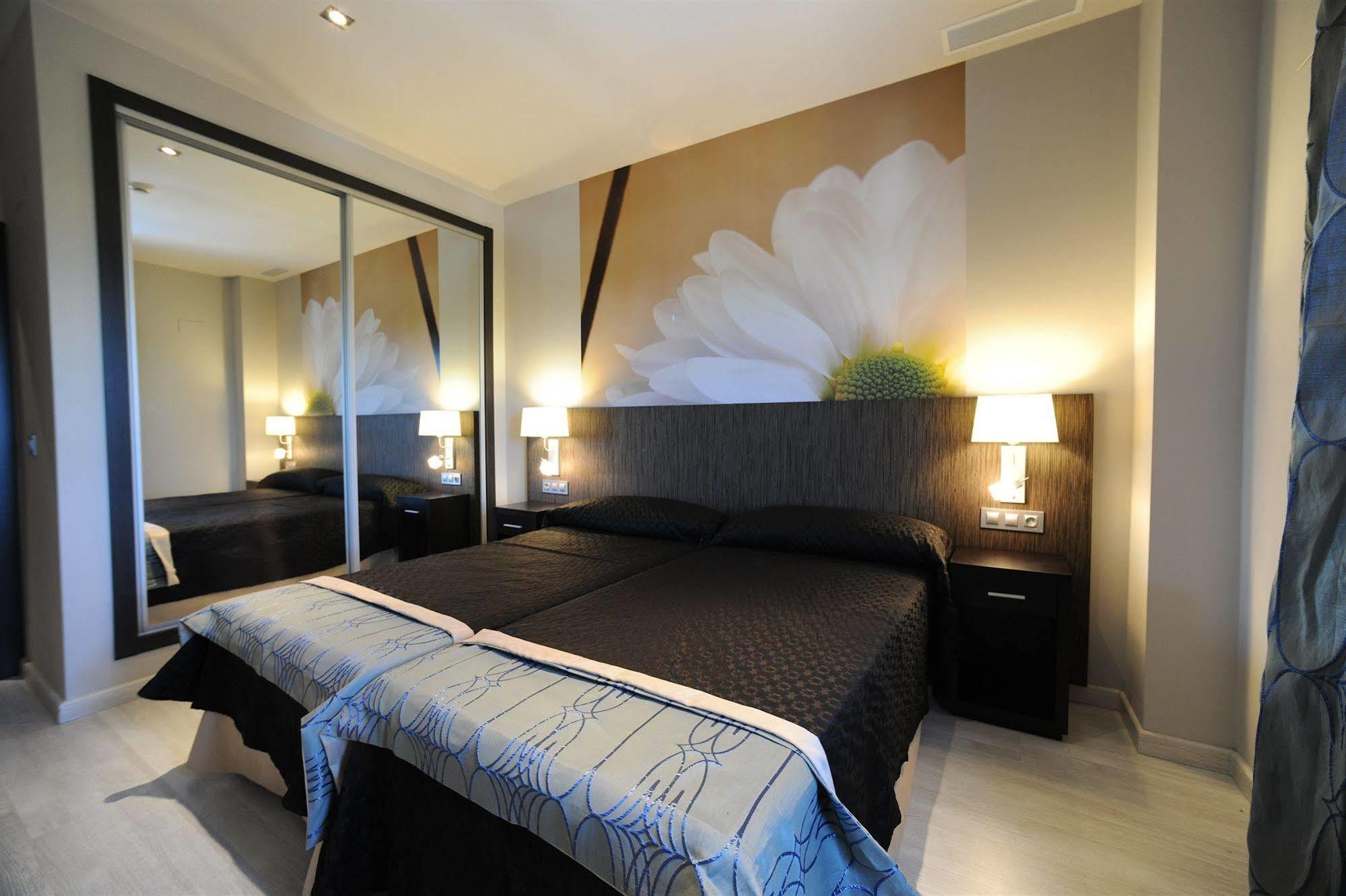 Leo Deluxe Punta Umbria (Adults Only) Apartment ภายนอก รูปภาพ